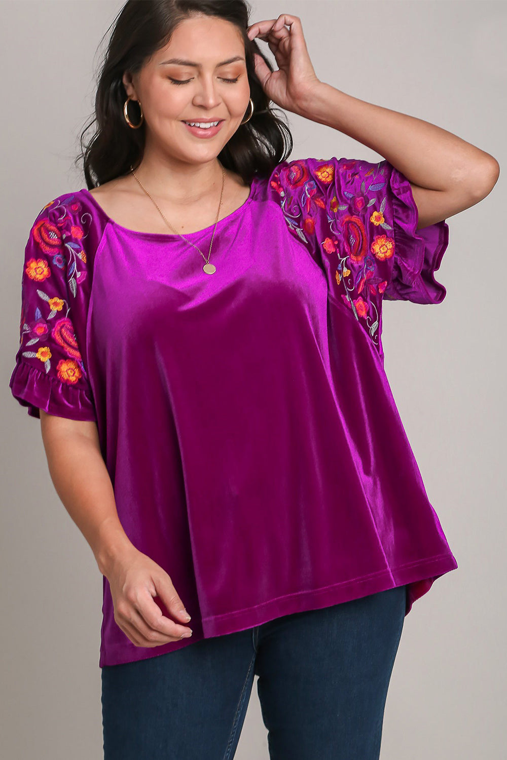 Umgee Full Size Velvet Embroidery Short Sleeve Blouse - NeoKira Unlimited