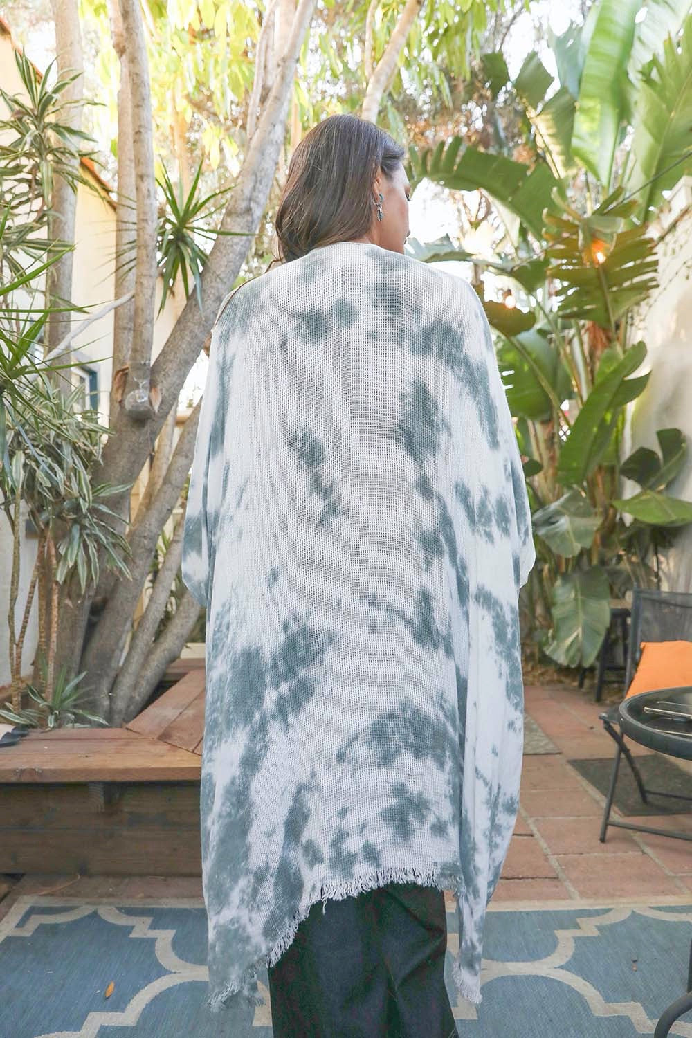 Festive Tie-Dye Kimono Kimono Leto Collection   