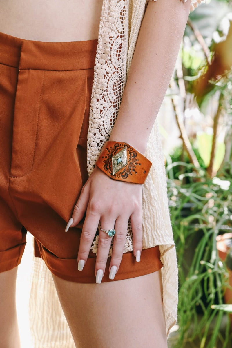 Handcrafted Diamond Piece Leather Bracelet - NeoKira Unlimited