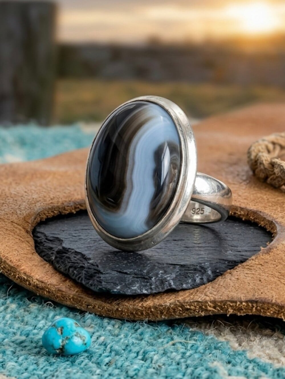 925 Sterling Silver Banded Agate Statement Ring Vintage Bohemian Oval - NeoKira Unlimited