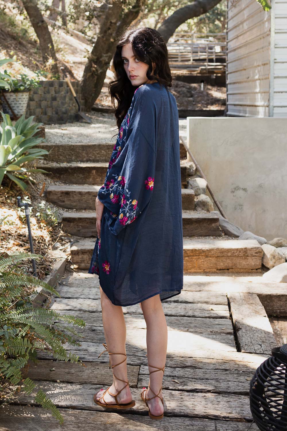 Lightweight Anemone Embroidered Kimono One Size / Navy