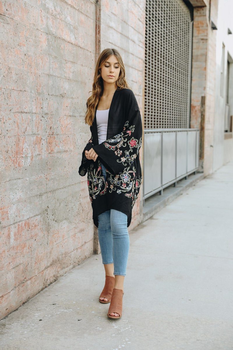 Long Floral Kimono Cardigan Kimono Leto Collection Black  