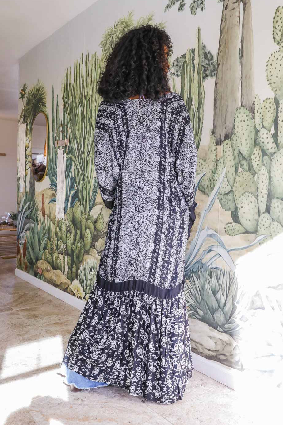 Paisley Free Flow Kimono - NeoKira Unlimited