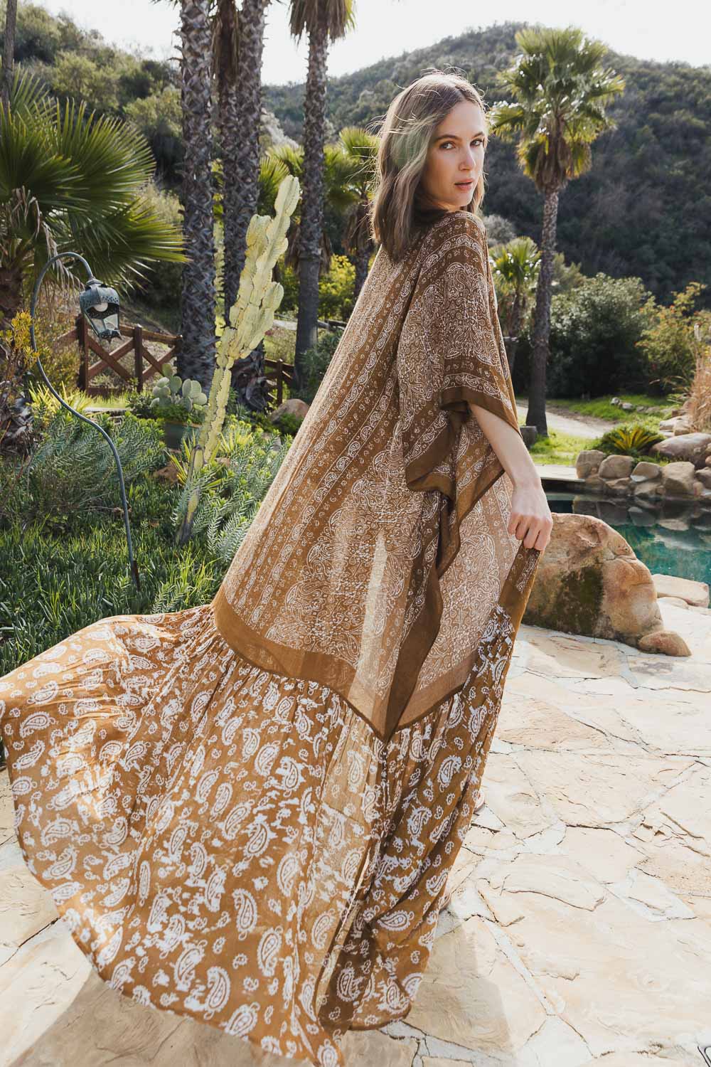 Paisley Free Flow Kimono - NeoKira Unlimited