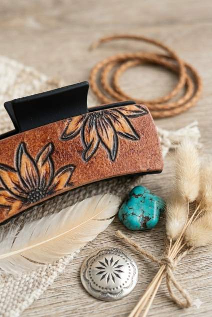 Dainty Sunflower Hair Claw – Floral Clam Clip for Stylish Hairdos - NeoKira Unlimited