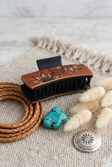 Dainty Sunflower Hair Claw – Floral Clam Clip for Stylish Hairdos - NeoKira Unlimited