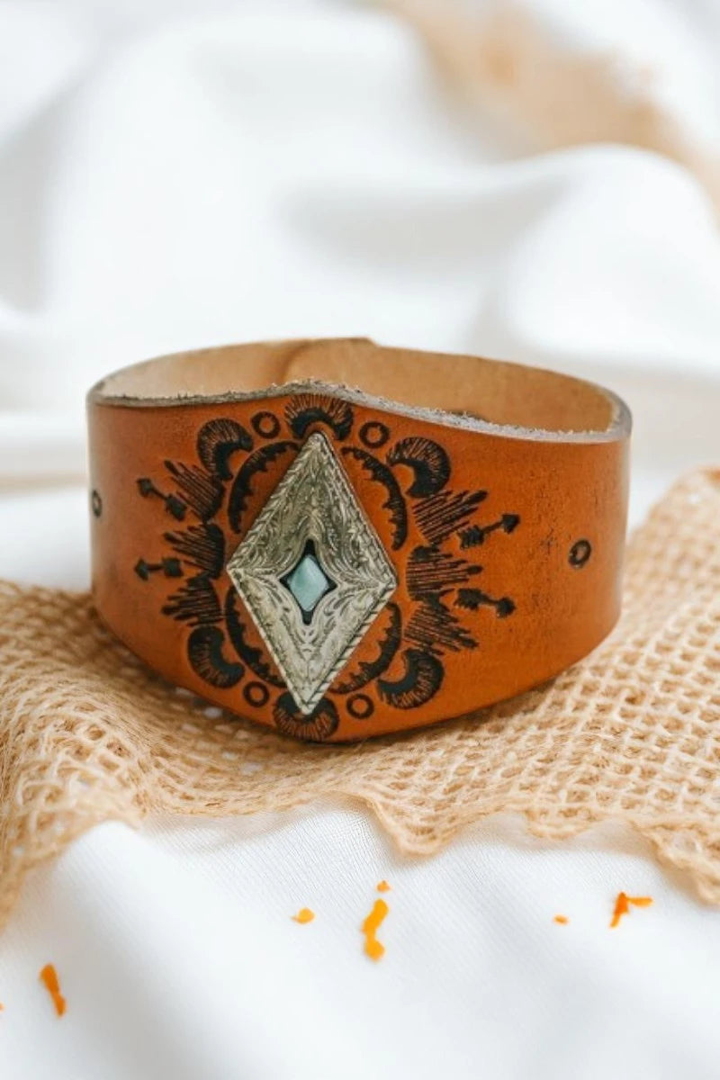 Handcrafted Diamond Piece Leather Bracelet - NeoKira Unlimited