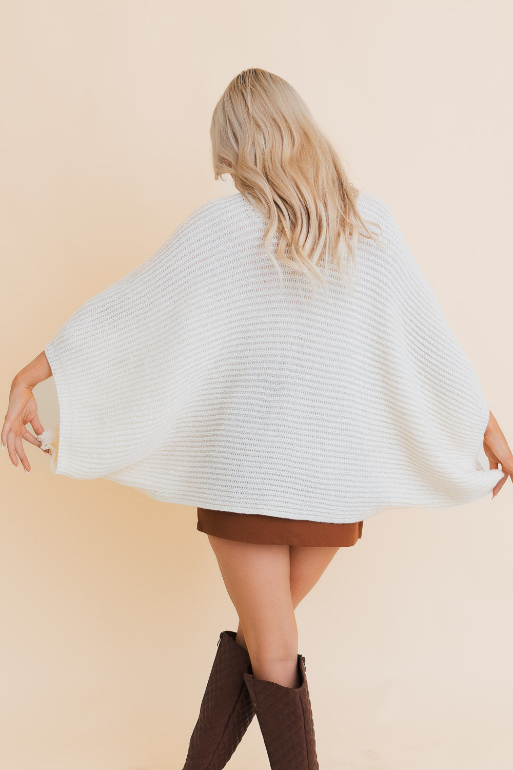 Urban Chic Ribbed Knit Sleeve Poncho Ponchos Leto Collection   