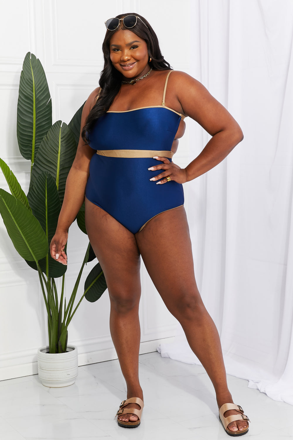 Marina West Swim Wave Break Contrast Trim One-Piece Swimsuit Trendsi   